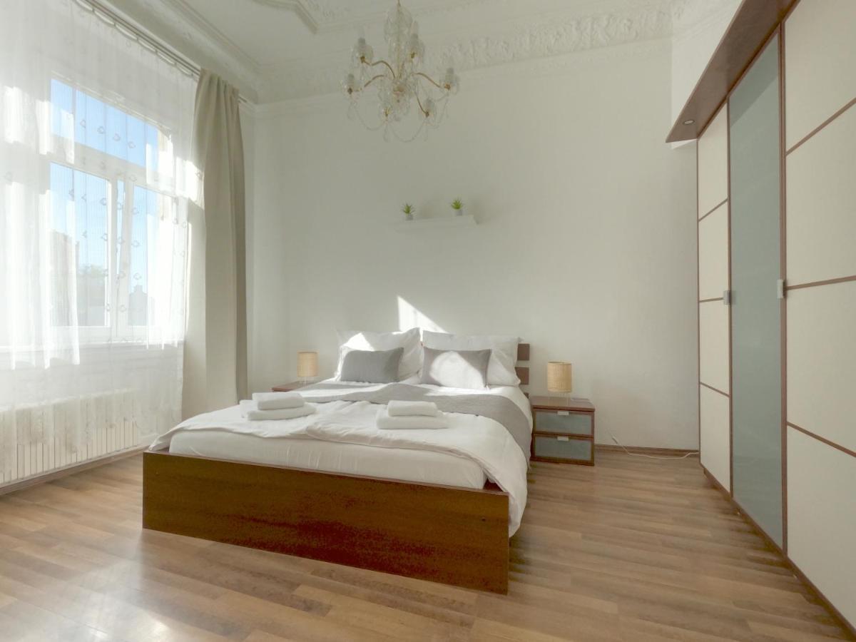 Three Rings Apartments Κάρλοβι Βάρι Εξωτερικό φωτογραφία