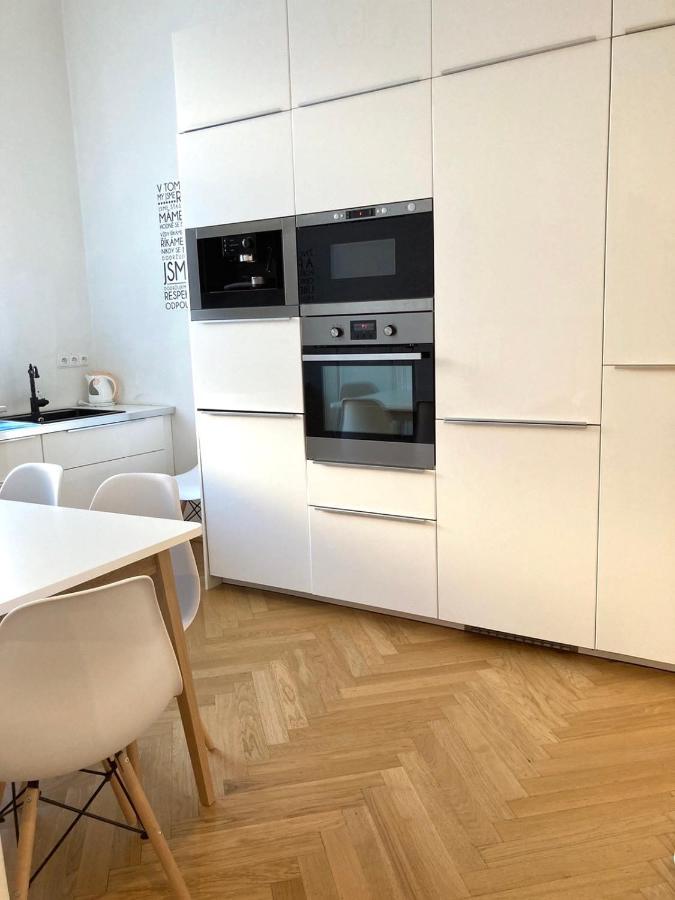 Three Rings Apartments Κάρλοβι Βάρι Εξωτερικό φωτογραφία