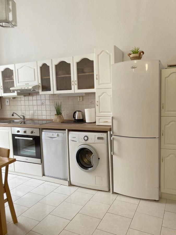 Three Rings Apartments Κάρλοβι Βάρι Εξωτερικό φωτογραφία