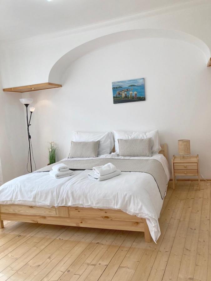 Three Rings Apartments Κάρλοβι Βάρι Εξωτερικό φωτογραφία