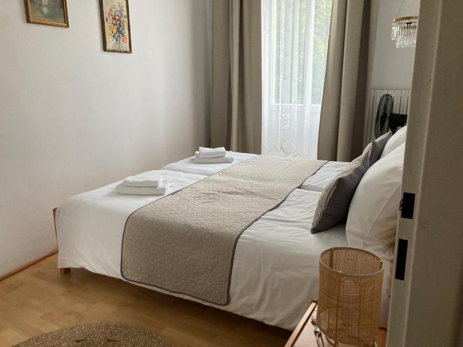 Three Rings Apartments Κάρλοβι Βάρι Εξωτερικό φωτογραφία