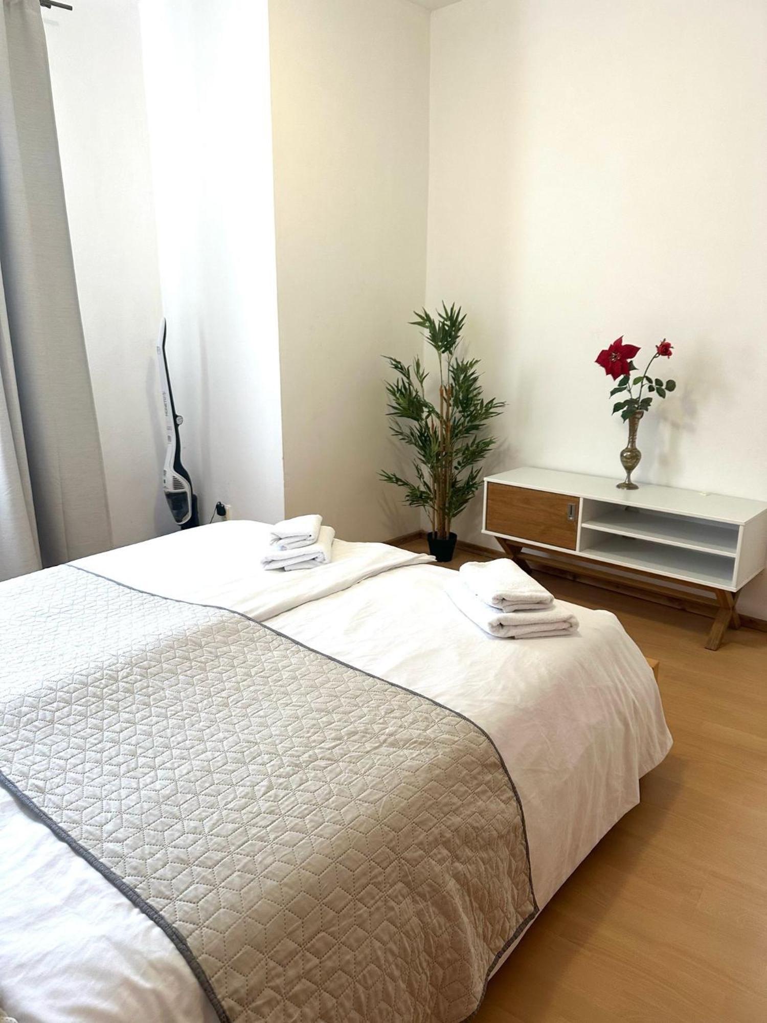 Three Rings Apartments Κάρλοβι Βάρι Εξωτερικό φωτογραφία